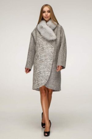 Стильне жіноче пальто