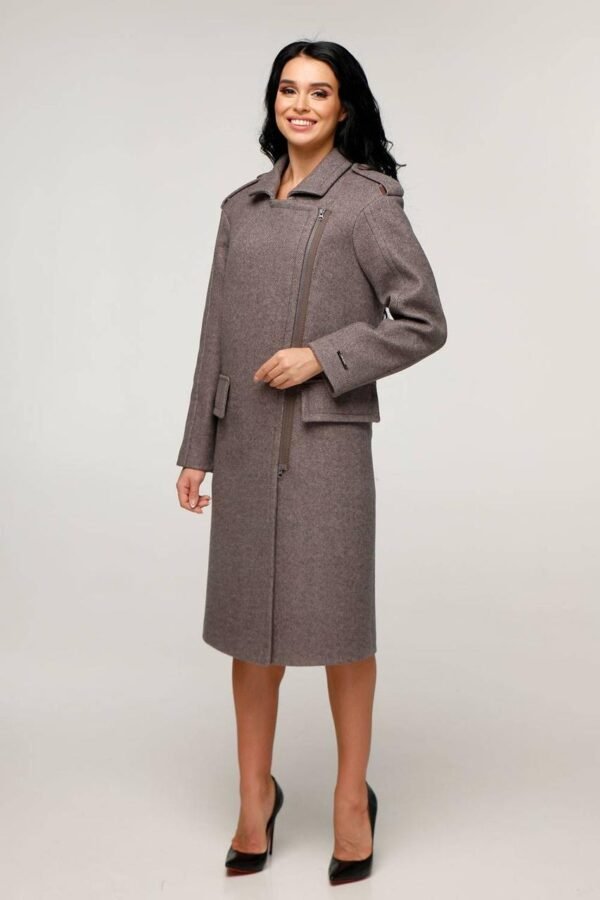 2584712097_w640_h640_odnobortnoe-palto-s.jpg Однобортне пальто з погонами на весну-осінь 48