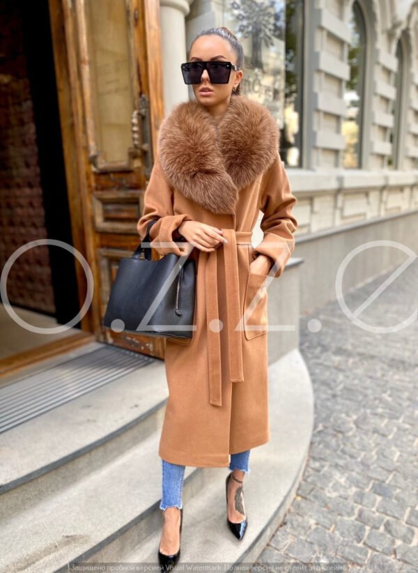 Елегантне кашемирове жіноче зимове пальто з песцем 44