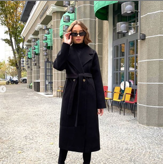 Зимове брендове довге пальто класичного чорного кольору