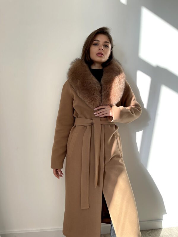 Класичне жіноче кашемірове зимове пальто з хутром 42