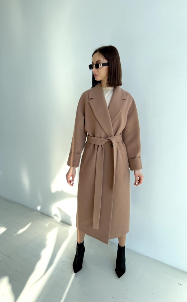 Шикарне зимове тепле жіноче бежеве кашемірове пальто з поясом 46