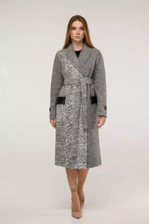 Жіноче демісезонне пальто з відкладним коміром