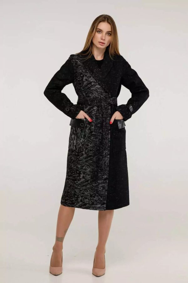 Жіноче вовняне пальто з поясом