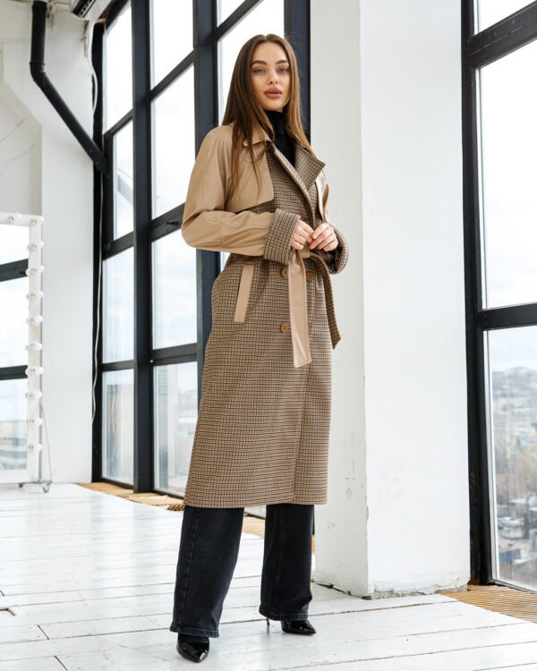 Шикарне жіноче пальто демісезонне з відкладним коміром 48
