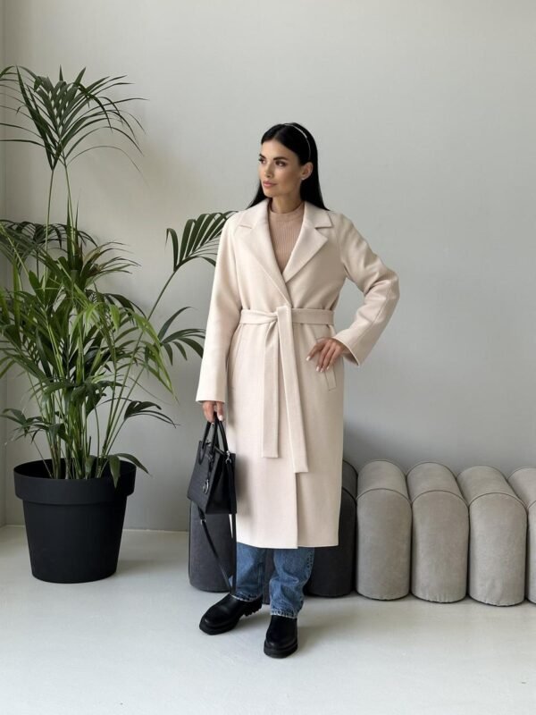 Жіноче довге демісезонне кашемірове пальто молочного кольору 46
