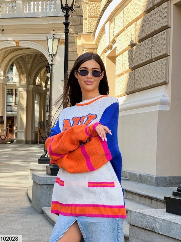 4854212929_w640_h640_sviter-tunika-v-print.jpg Жіночий светер подовжений