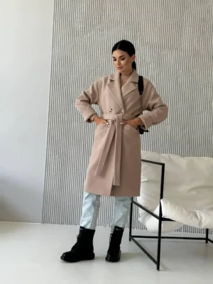Зимове тепле двобортне жіноче утеплене пальто з італійського кашеміру пісочного кольору