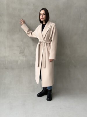 Шикарне зимове тепле жіноче бежеве кашемірове пальто з поясом
