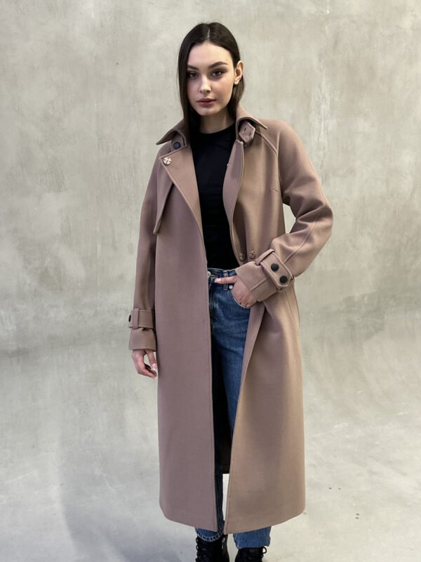 Жіноче бежеве демісезонне кашемірове довге пальто тренч з патами, поясом, шліцом, пелериною 50