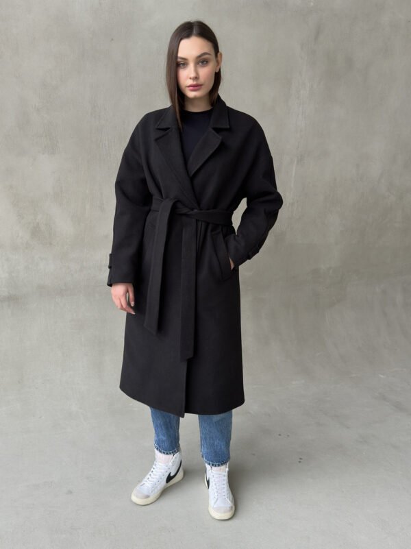 Чорне довге жіноче зимове утеплене утеплене кашемірове пальто оверсайз вільного крою 50