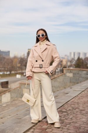 Стильне жіноче демісезонне вкорочене пальто косуха