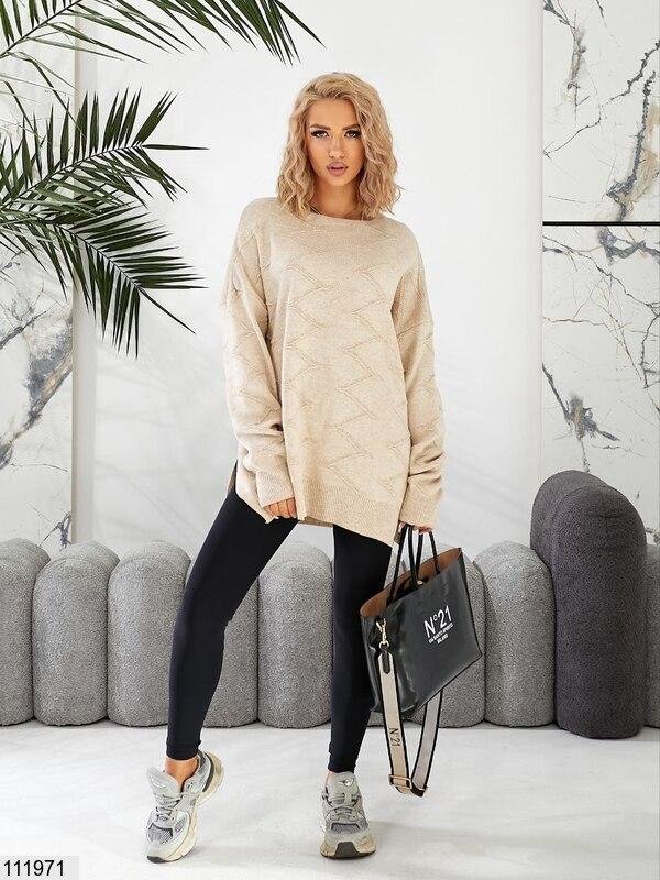 Жіночий светер подовжений з розрізами по бокам