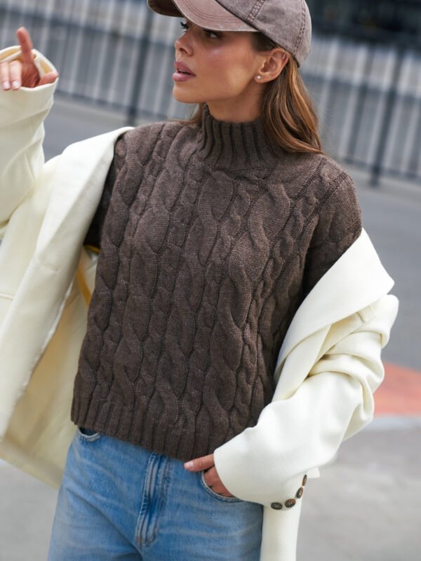 6268804374_w640_h640_vyazanyj-sviter-kosy.jpg Стильний светр з косами. коричневий