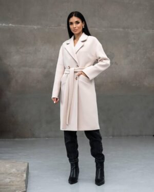 Зимове тепле двобортне жіноче утеплене пальто з італійського кашеміру молочного кольору