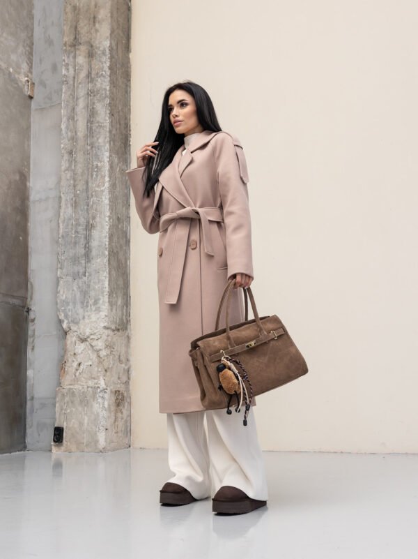 Демісезонне довге жіноче світле двобортне пальто з високим вмістом вовни